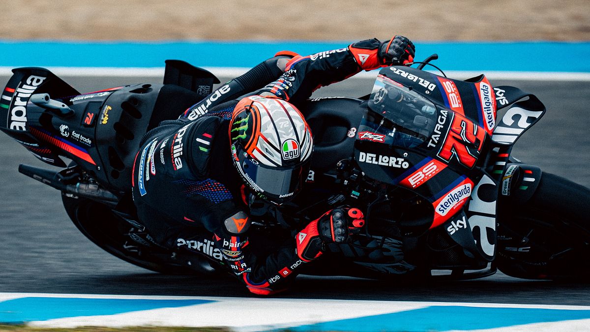  © Aprilia Racing Press Office