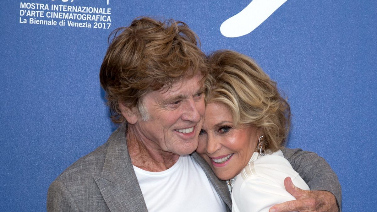 Robert Redford con Jane Fonda nel 2017 alla Mostra del cinema di Venezia © IPA