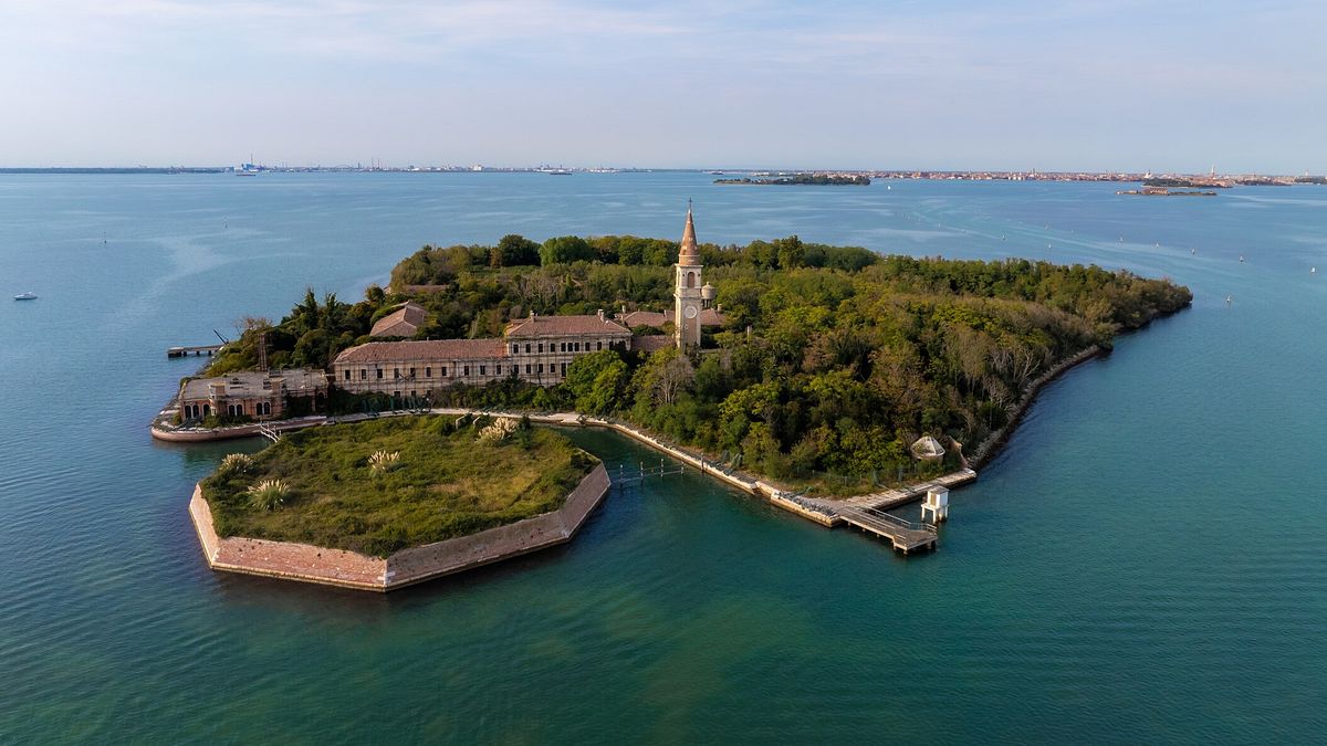  L'isola abbandonata di Poveglia a Venezia, luogo del cuore di Melania Mazzucco. © Ufficio stampa