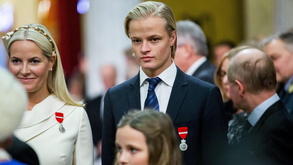 Marius Borg Hoiby accanto alla madre, la principessa Matte-Marit © Ansa