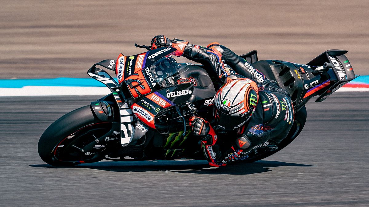  © Aprilia Racing Press Office