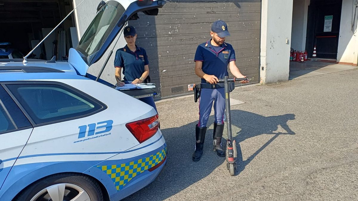 monopattino sequestrato su A1 © Polizia di Stato