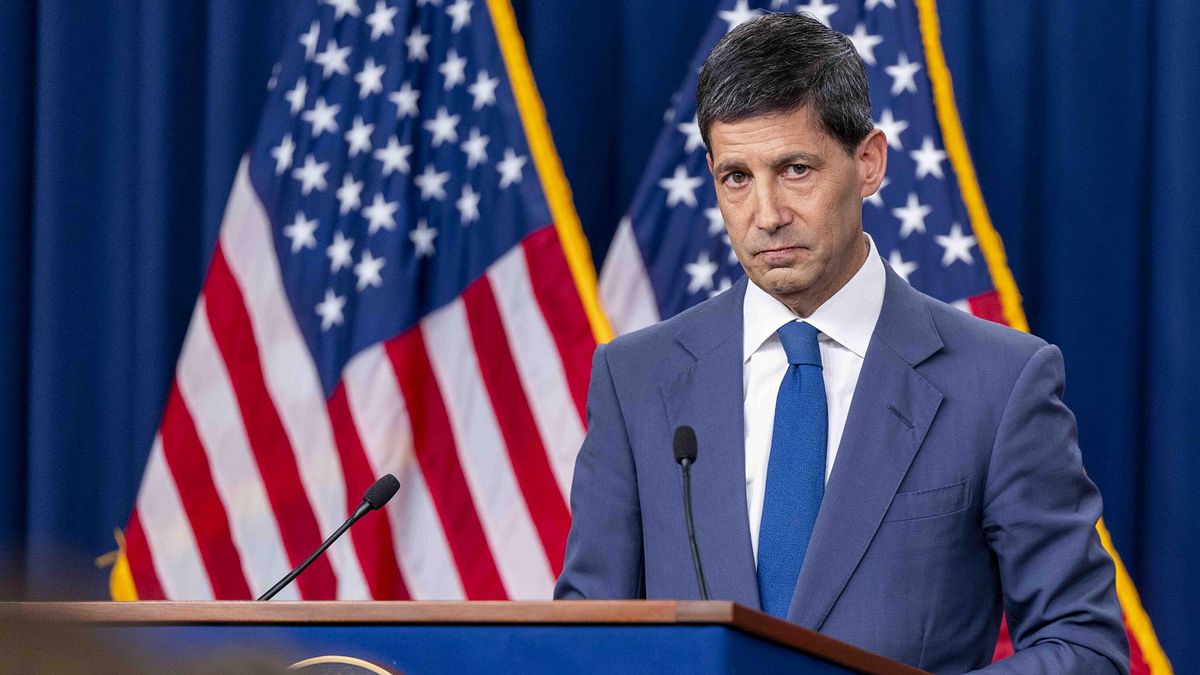  © Ansa