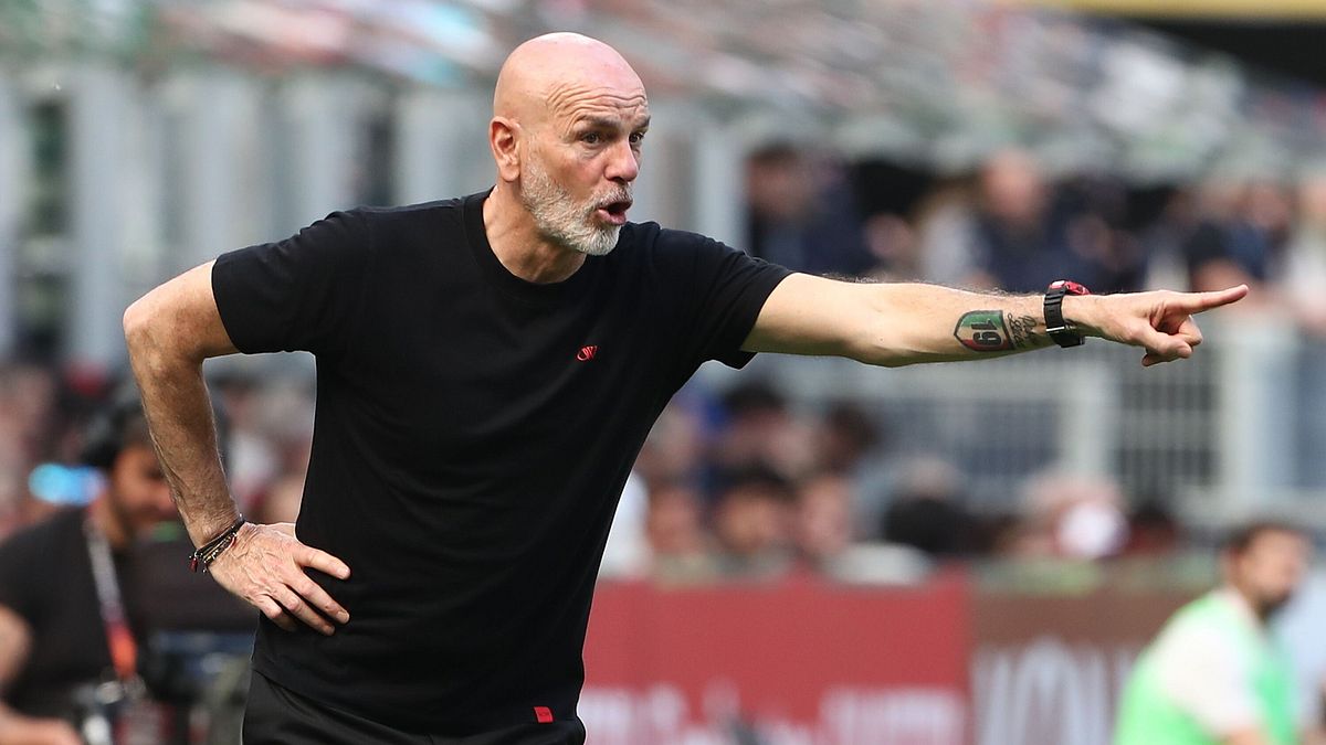 Stefano Pioli, subentrato a Giampaolo a ottobre 2019, alla guida fino al 2023-24. Campione d'Italia nel 2021-22, negli ultimi 13 anni è stato l'unico in grado di portare i rossoneri in Champions © Getty Images