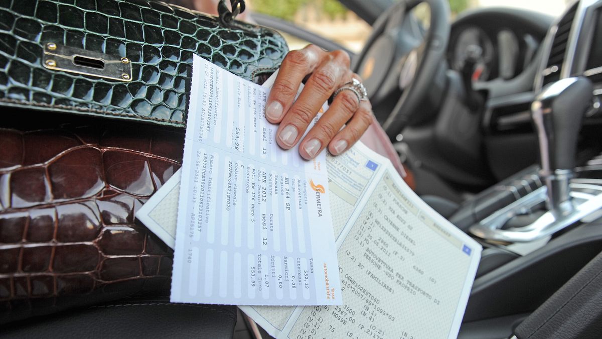 bollo auto, libretto circolazione © Ansa