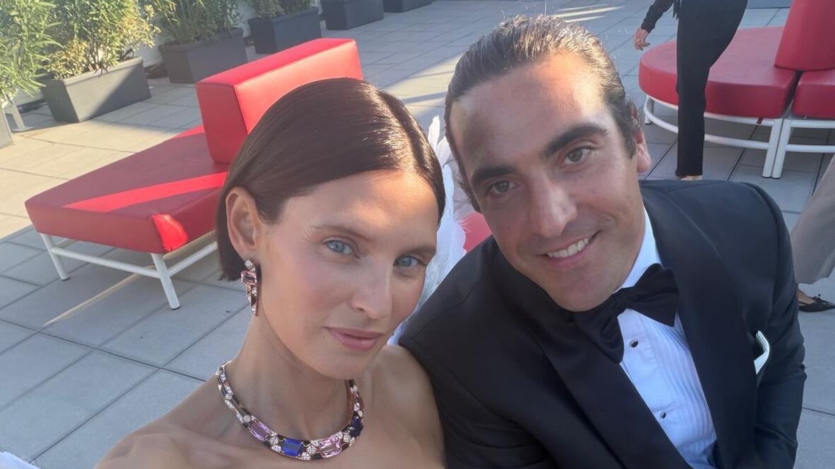 Bianca Balti, nozze in vista con Alessandro Cutrera? l'anello accende il gossip  © Instagram