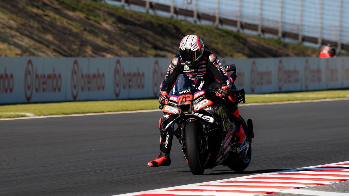  © Aprilia Racing Press Office