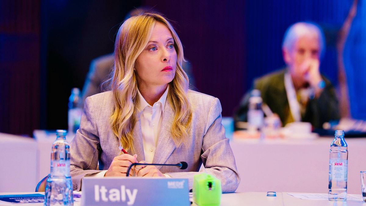  © Ansa