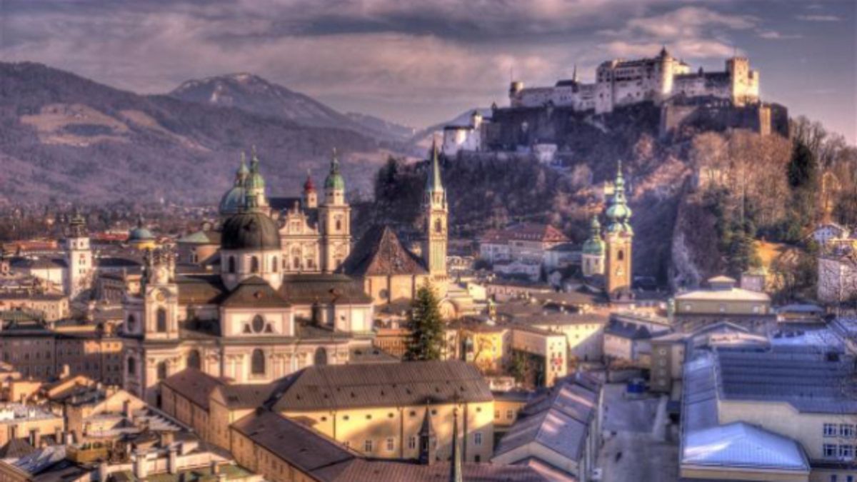 
      La fortezza di Hohenwerfen, che domina Salisburgo
    © dal-web