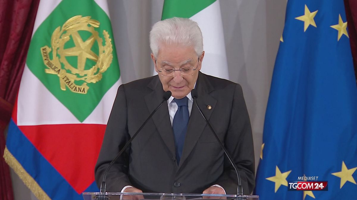 12.00 IL VENTAGLIO DI MATTARELLA SRV © Da video