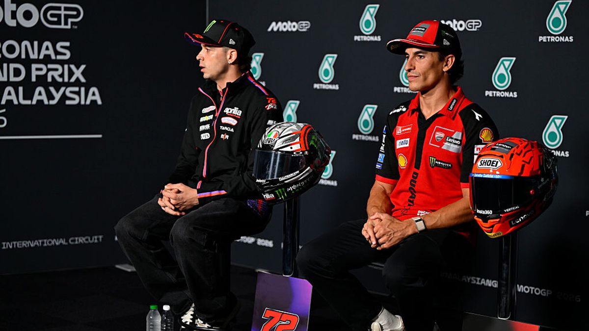 Bezzecchi e Marquez in conferenza © Getty Images