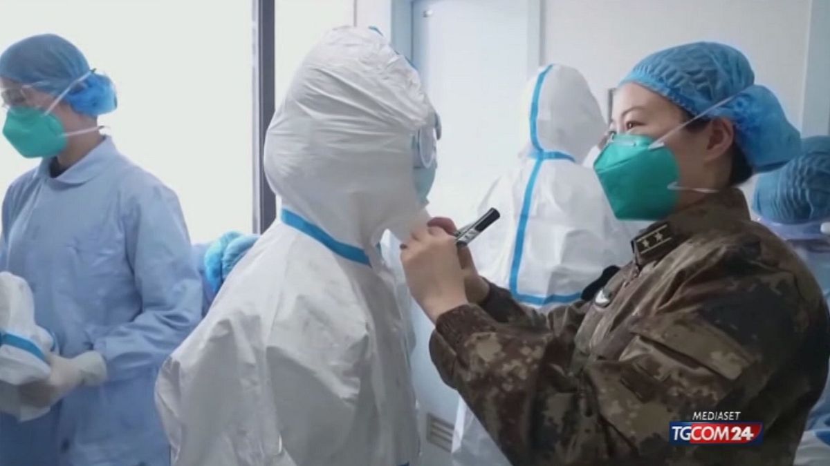 Coronavirus, dalla Cina: "Trovati due farmaci". Gelo dall'Oms 