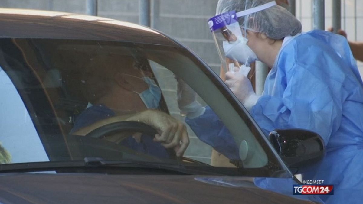 Coronavirus, i contagi in crescita in Italia 