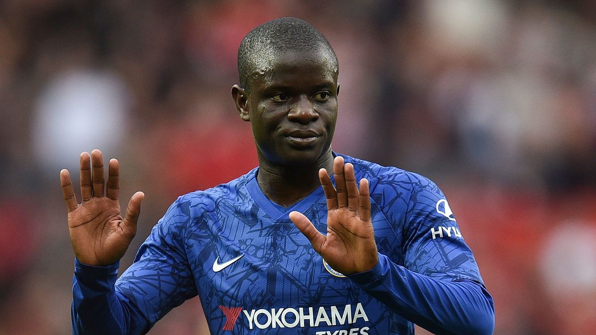 Ngolo Kante, centrocampista del Chelsea: caviglia slogata, rientro a fine agosto 