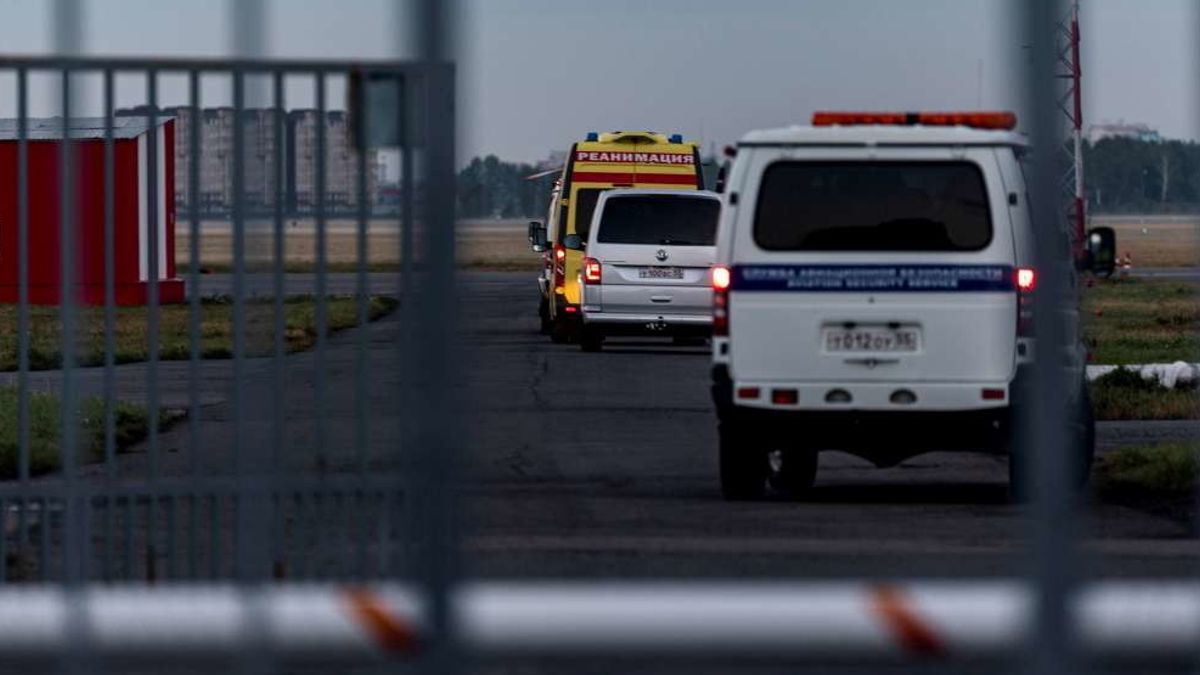  Il trasferimento di Navalny in ambulanza dall'ospedale di Omsk all'aeroporto © Afp