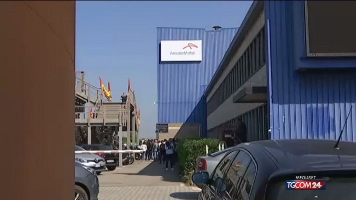 ArcelorMittal, accordo per negoziare con i commissari fino a fine febbraio 