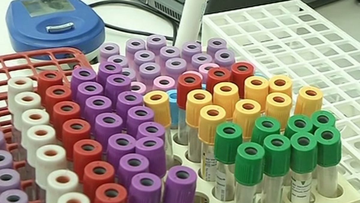 Virus: 386 nuovi contagi, preoccupazione per i nuovi focolai 
