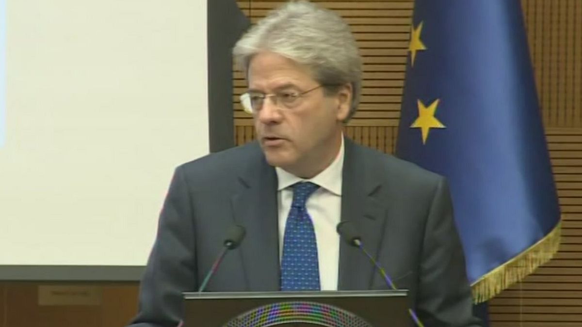 Gentiloni: "Serve stabilità, non si può temere il voto" 