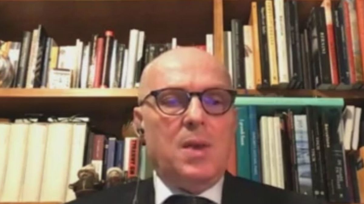Il mondo sta chiudendo? Walter Ricciardi, Oms: "Con molto ritardo. Hanno sottovalutato" 