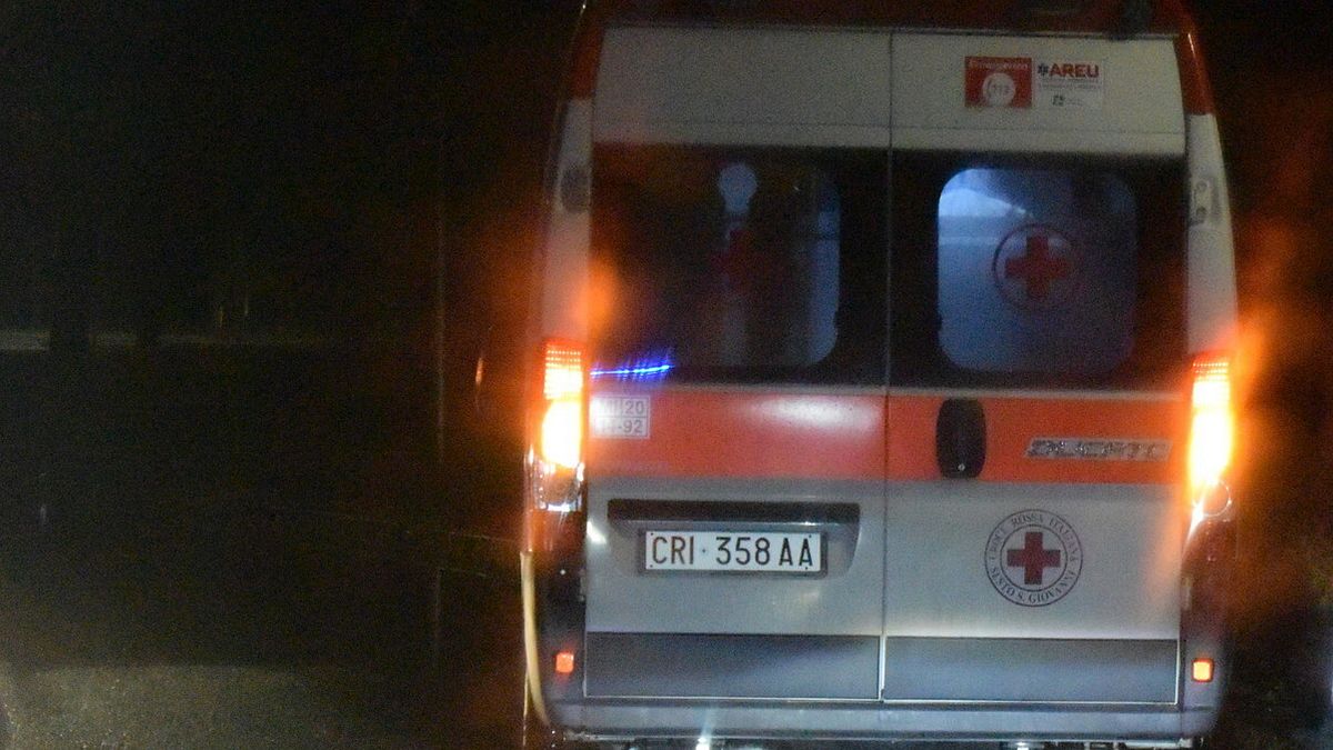 I volontari della Croce Rossa in servizio 118 nell'hinterland milanese © Tgcom24
