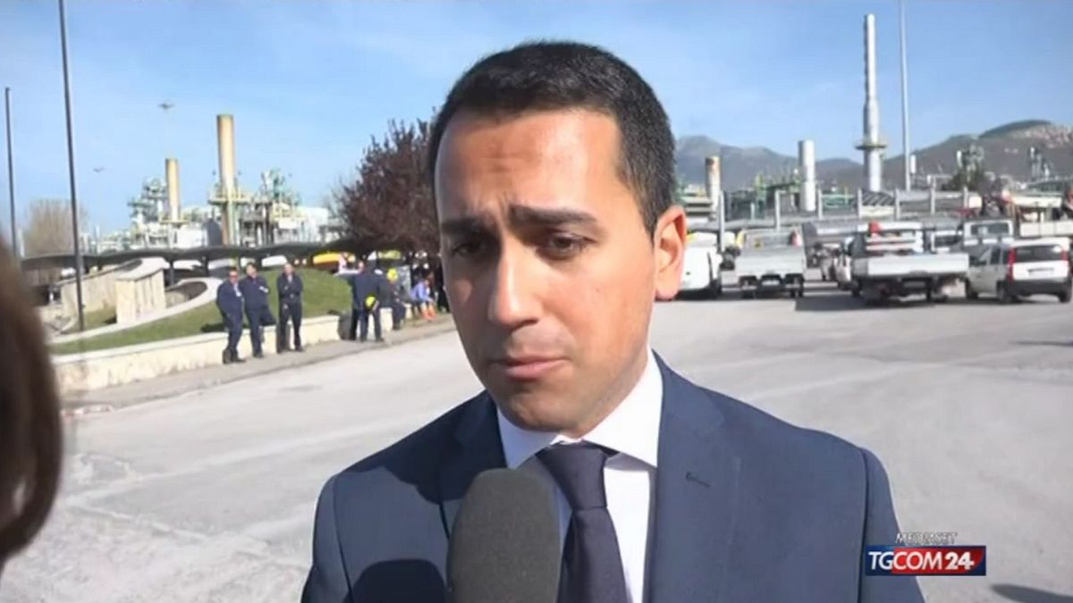 Viggiano, Di Maio: sfiduciamo Renzi 