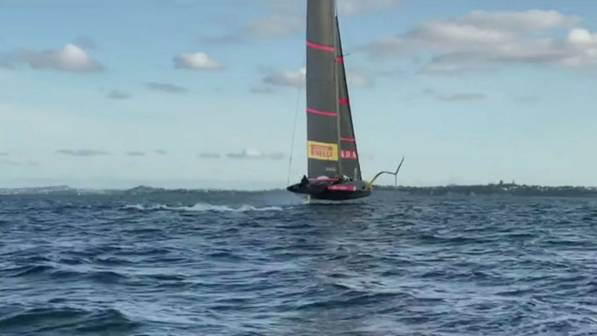 Luna Rossa vola già verso l'America's Cup 