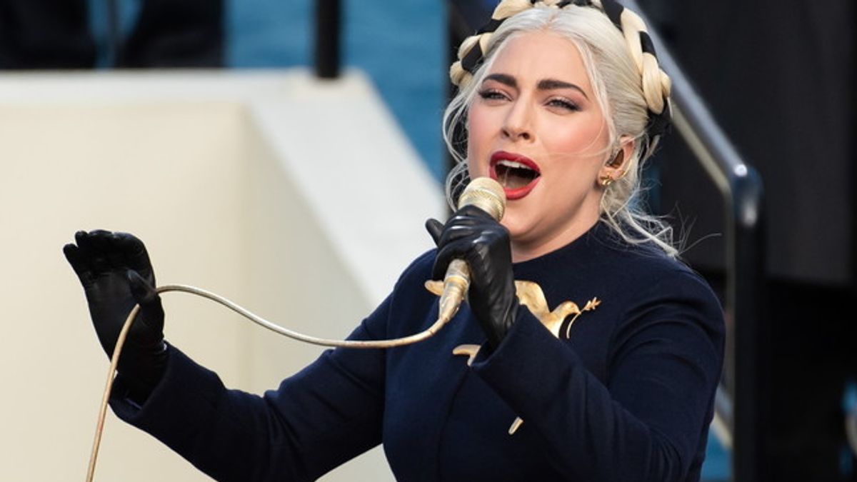 Un raccolto elaborato: Lady Gaga © Afp