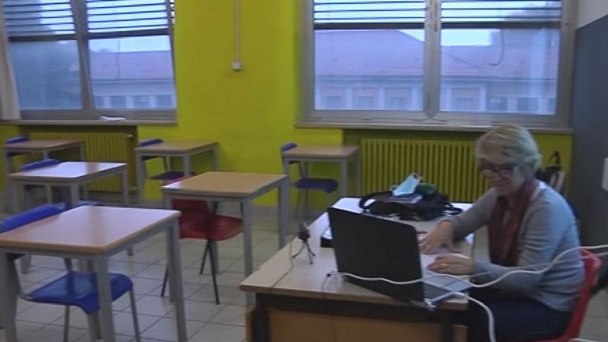 Covid, sos scuole: 6mln di studenti verso Dad 