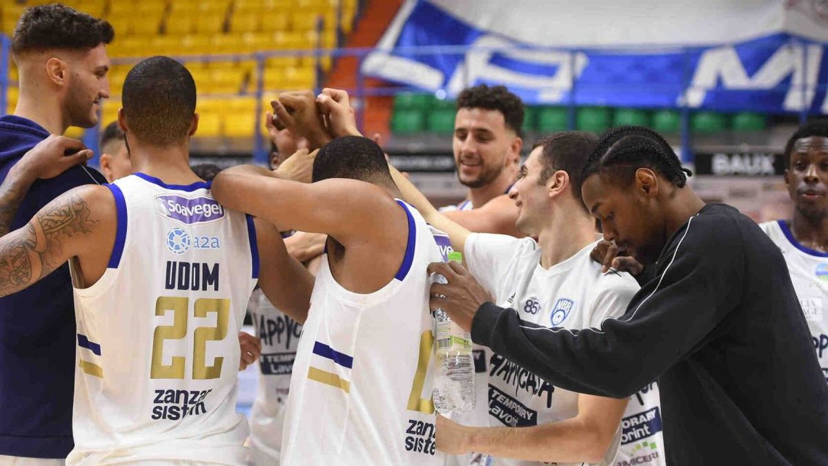  © newbasketbrindisi.it