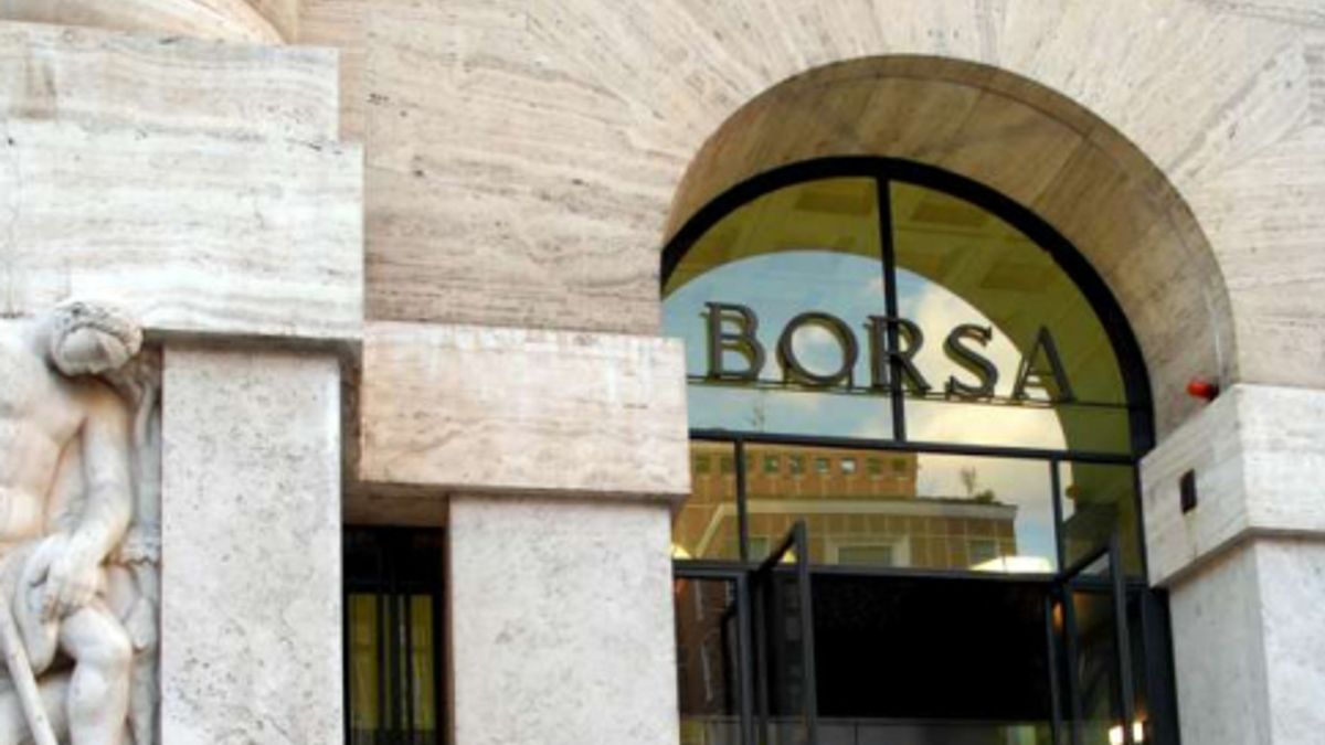  © agenzia