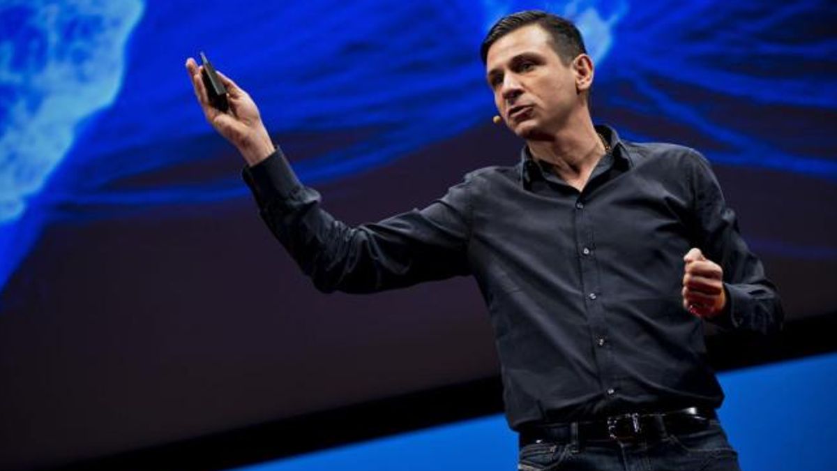 OSCAR DI MONTIGNY - Dopo esperienze di marketing in gruppi internazionali, Oscar Di Montigny è chief marketing officer di Banca Mediolanum. Nel 2009 ha ideato Mediolanum Corporate University che nel 2013 si è aggiudicata il secondo posto al mondo ai "Corporate Universities Awards". © ufficio-stampa