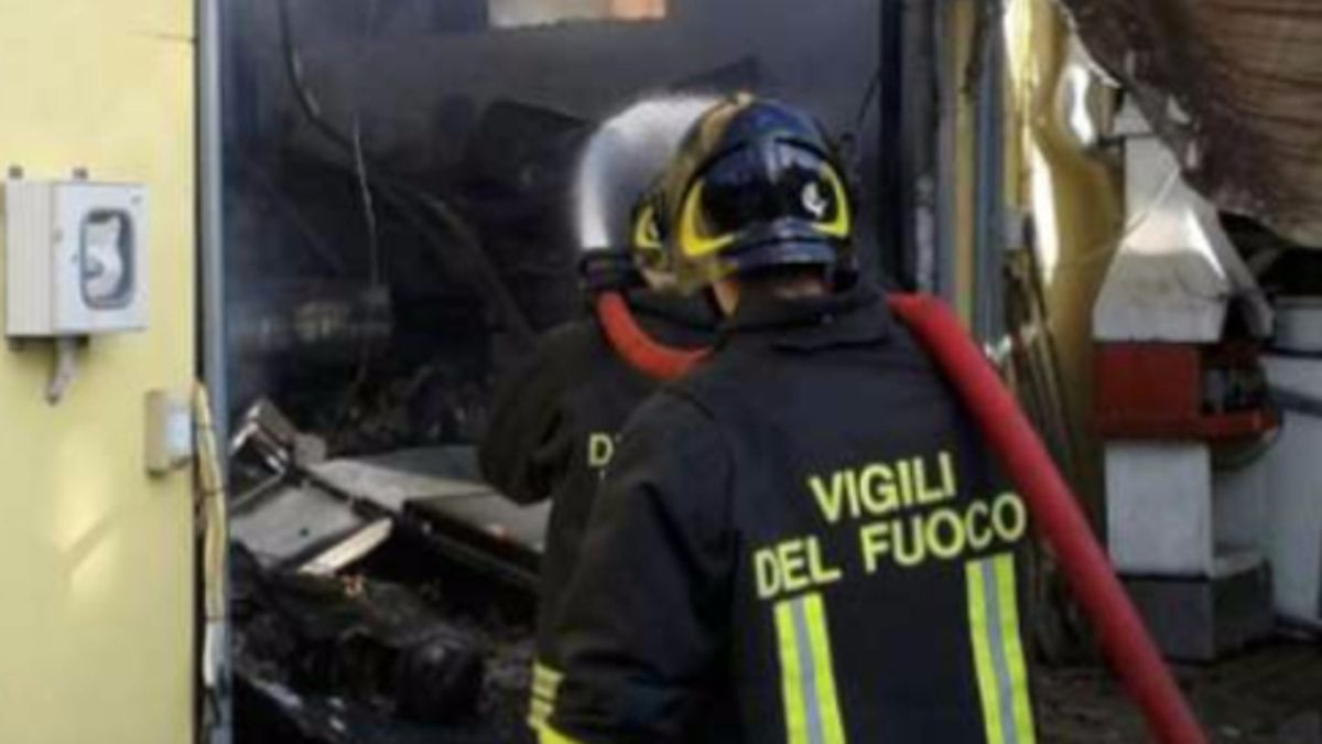 
    © vigili-del-fuoco