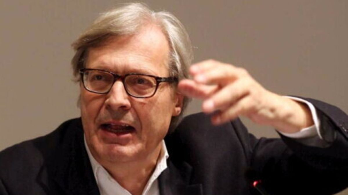 
      Vittorio Sgarbi
    © ansa