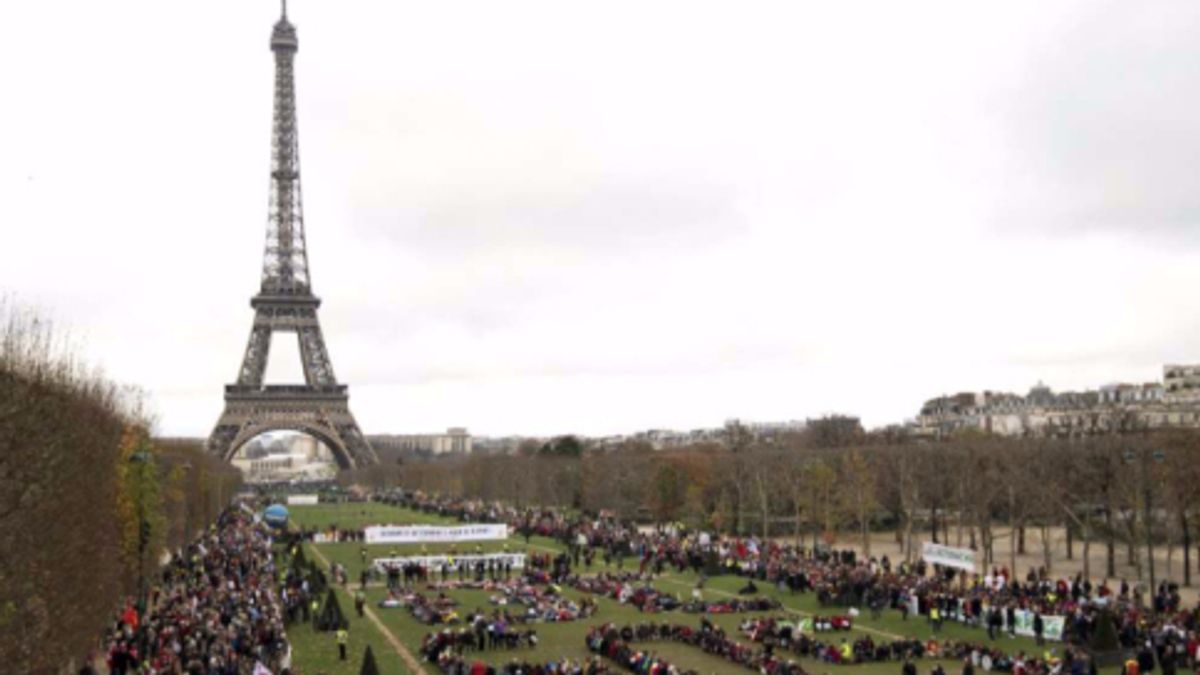 
    © -afp