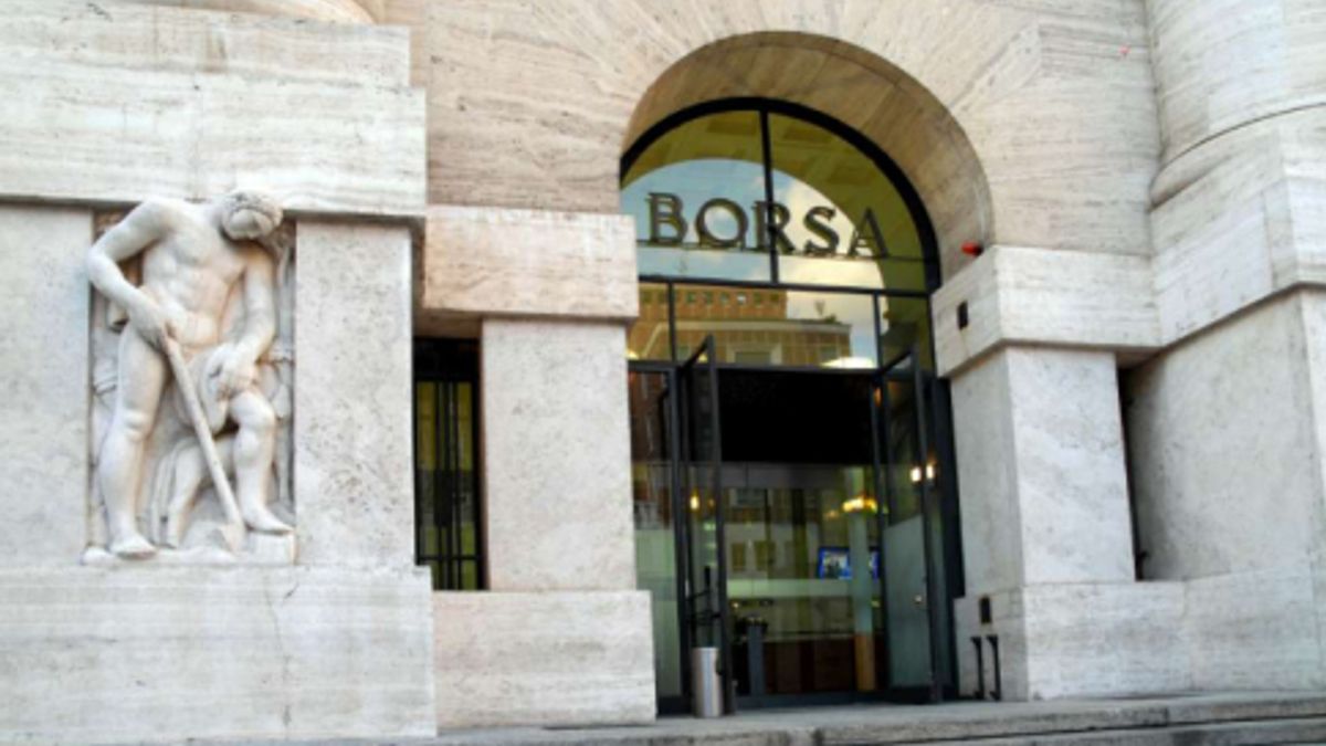  © agenzia