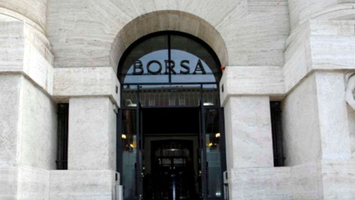  © agenzia