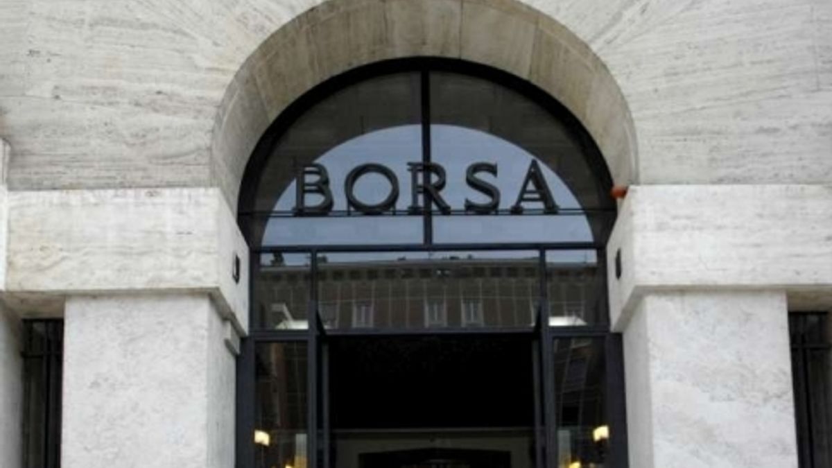  © agenzia