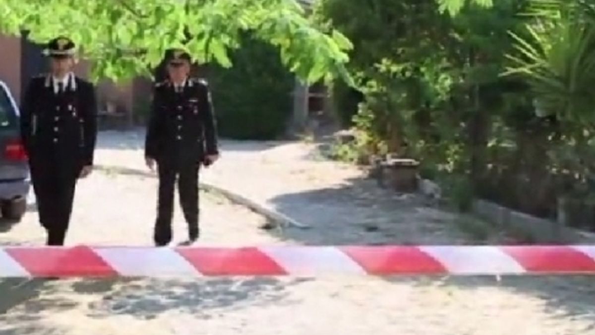 
      foggia carabinieri
    © da-video