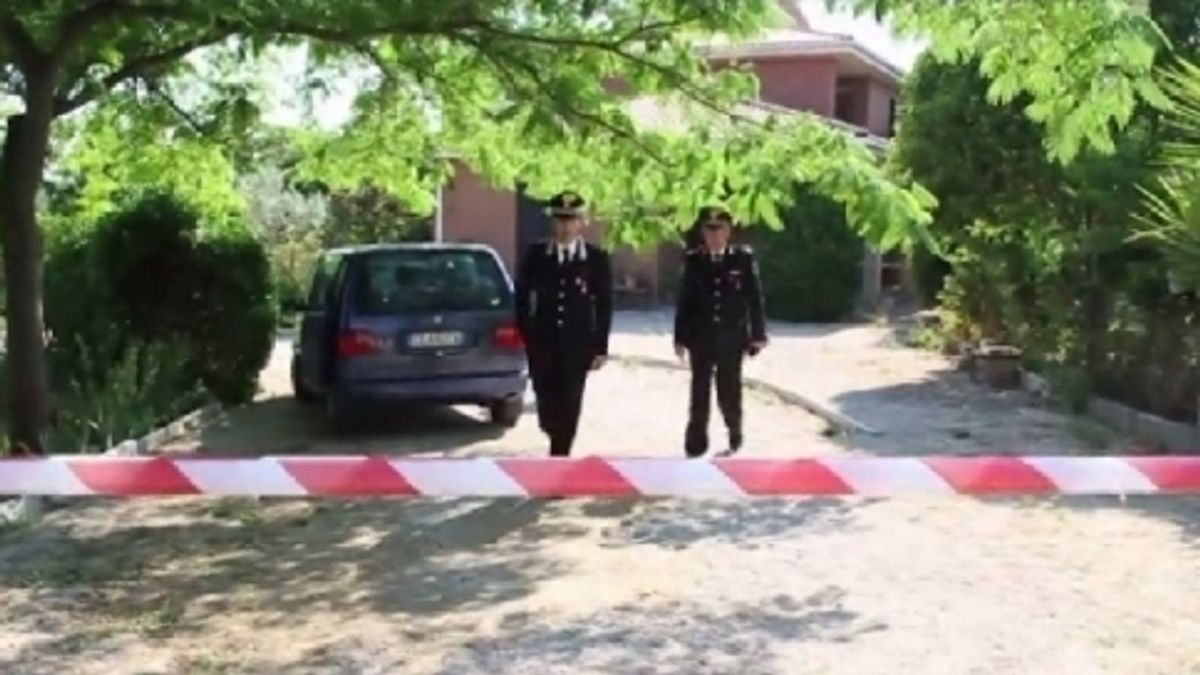 
      foggia carabinieri
    © da-video