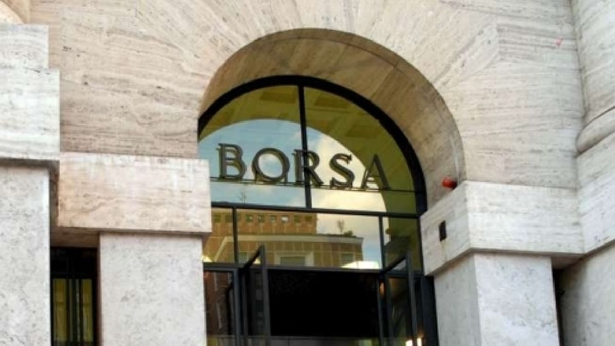  © agenzia