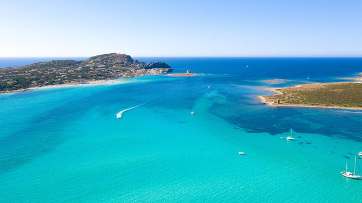  Più che azzurro: qui domina il turchese: siamo a: Capo Falcone, Stintino, Sardegna © Istockphoto