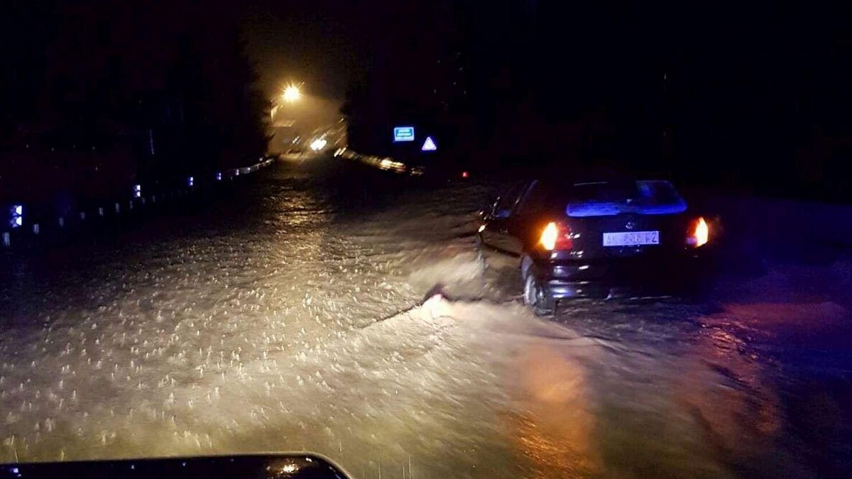 Piogge torrenziali a Castronovo di Sicilia (Palermo) © ansa