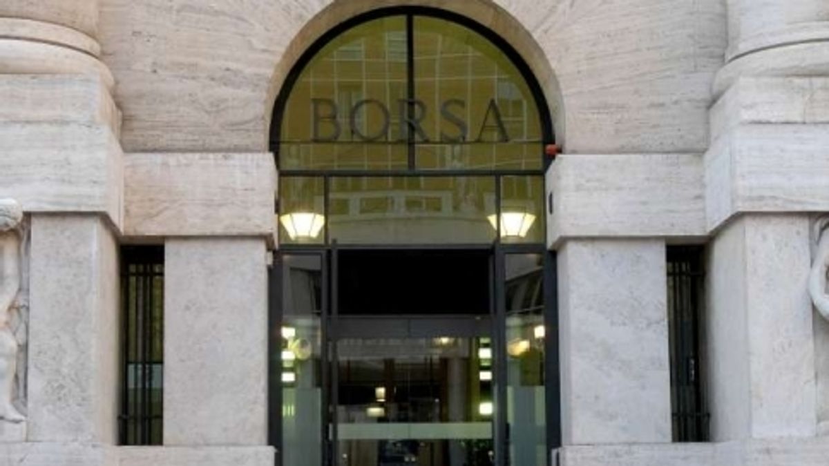  © agenzia