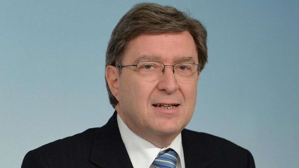 Enrico Giovannini, 61 anni, ministro del Lavoro e delle Politiche sociali nel governo Letta, è un economista, statistico e accademico. E' stato presidente dell’Istat dal 2009 al 2013. Per lui si parla della guida del ministero del Lavoro. © ansa