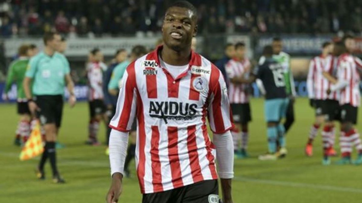 Denzel Dumfries con la maglia dello Sparta Rotterdam © Sparta-rotterdam.nl