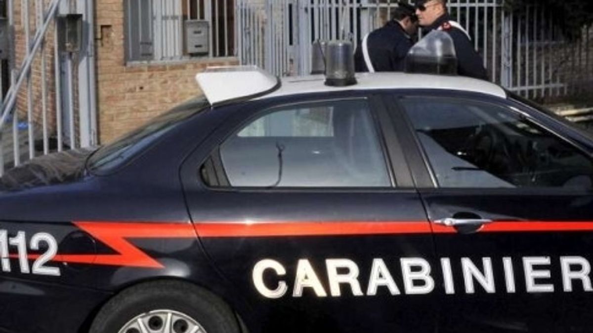  © agenzia