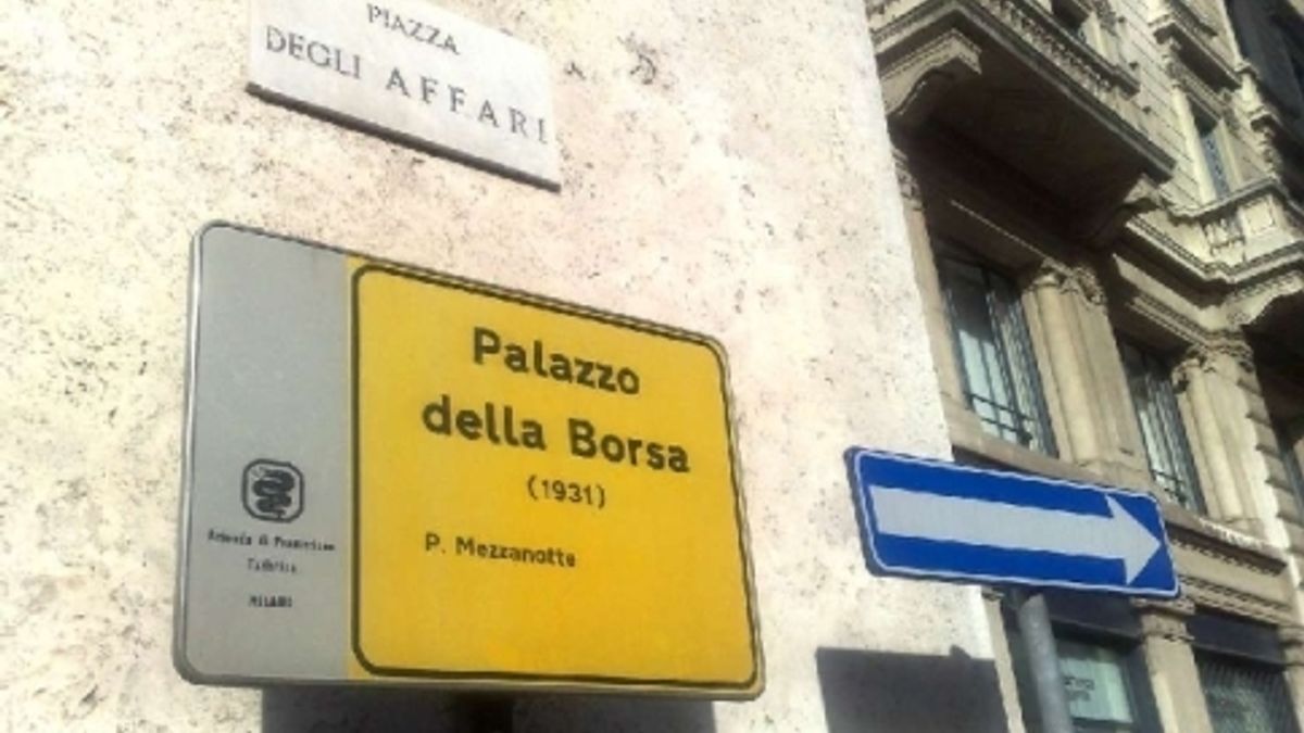  © agenzia