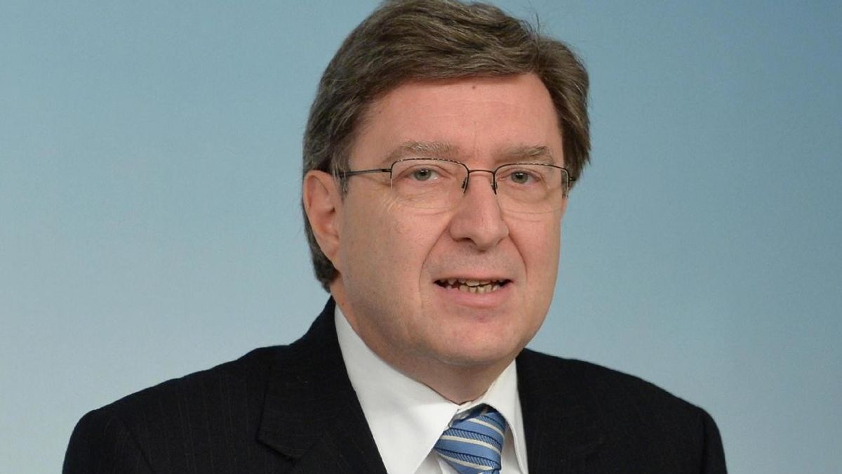 Enrico Giovannini, 61 anni, ministro del Lavoro e delle Politiche sociali nel governo Letta, è un economista, statistico e accademico. E' stato presidente dell’Istat dal 2009 al 2013. Per lui si parla della guida del ministero del Lavoro. © ansa