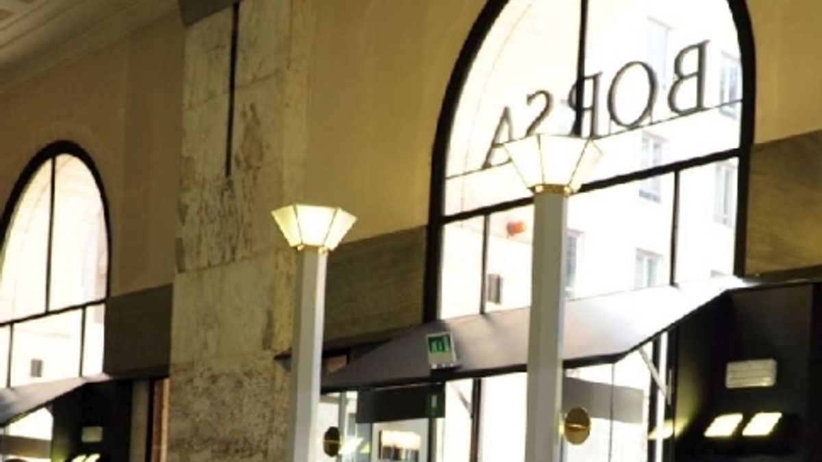  © agenzia