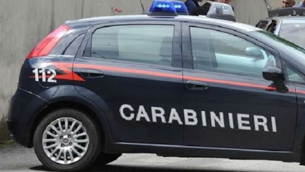  © agenzia